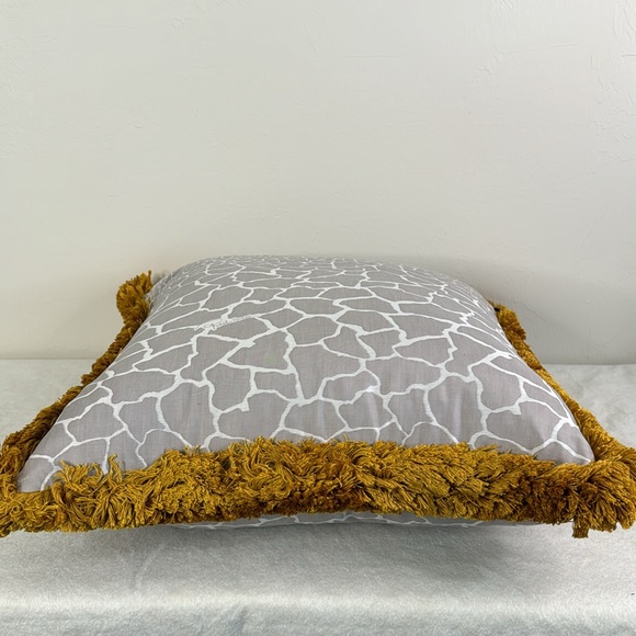 ROBERTO CAVALLI NEW NWT GRAY GOLD FRINGE GIRAFFE PRINT LARGE ACCENT PILLOW - Picture 8 of 13